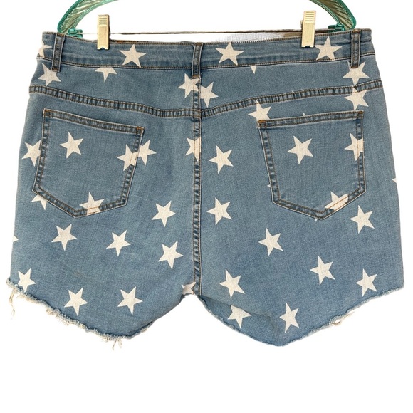 Women’s denim cut offs with stars size XXL - Picture 2 of 5